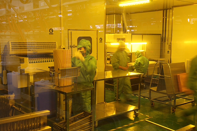 PCB線路板方孔和圓孔有什么區(qū)別？ PCB方孔板制作